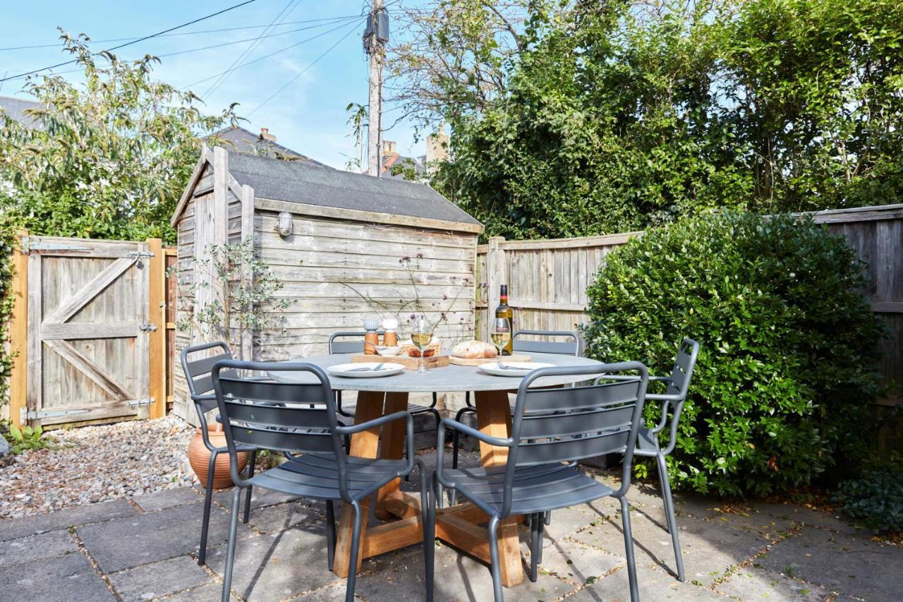 A Cool Coastal Retreat On Kingsdown Beach - The White House Villa Deal Eksteriør bilde